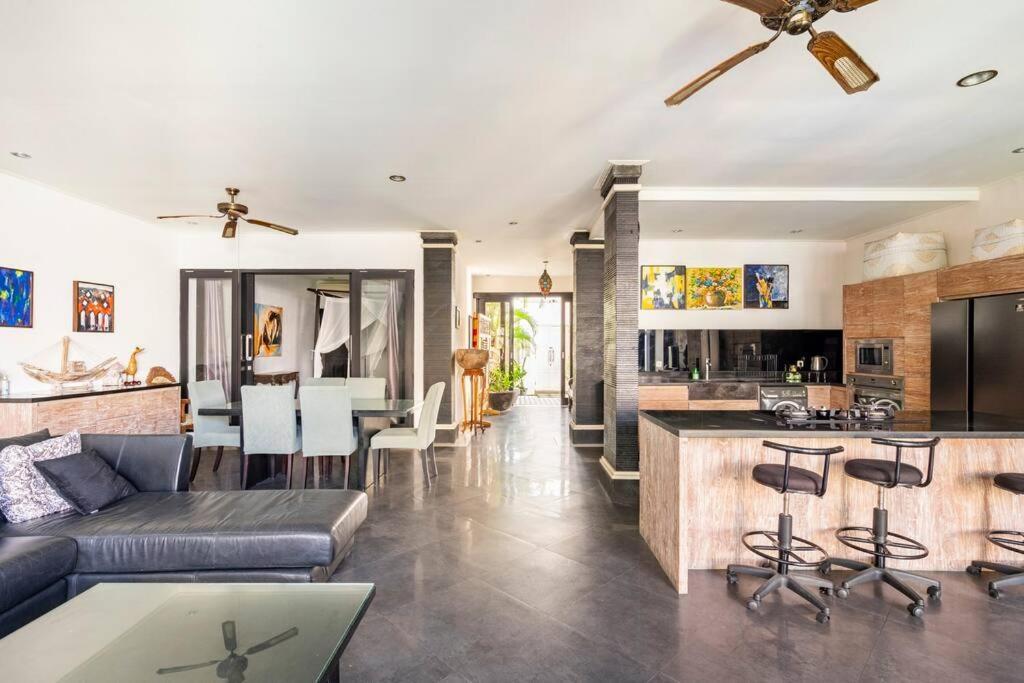 Villa Lingkar 89A Чангу Экстерьер фото
